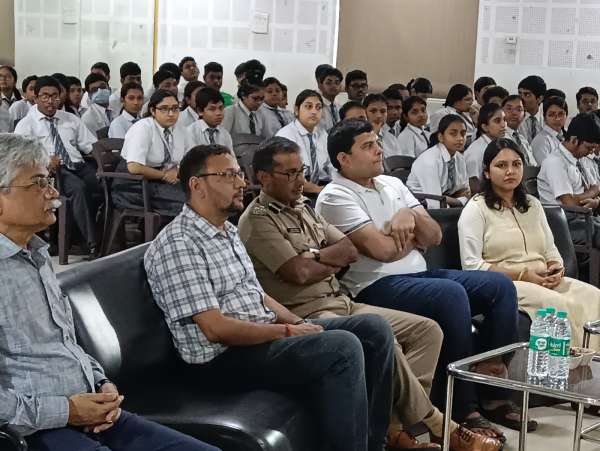Shri Alok Rajoria, IPS, Commissioner, Barrackpore City Police Visited STEM World School