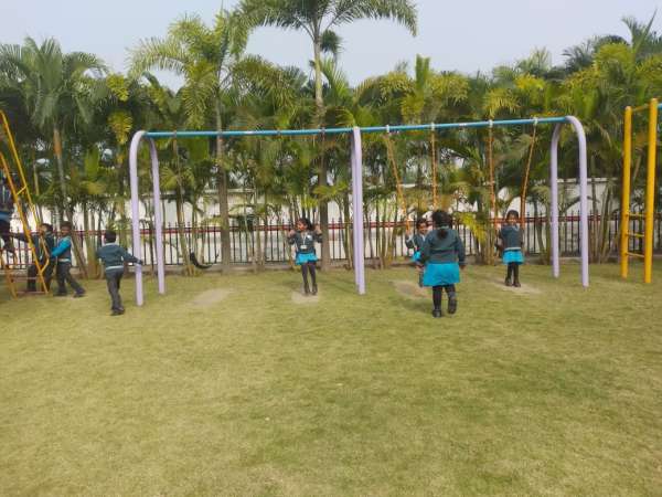 Outdoor Classroom Week for Classes PG - KG