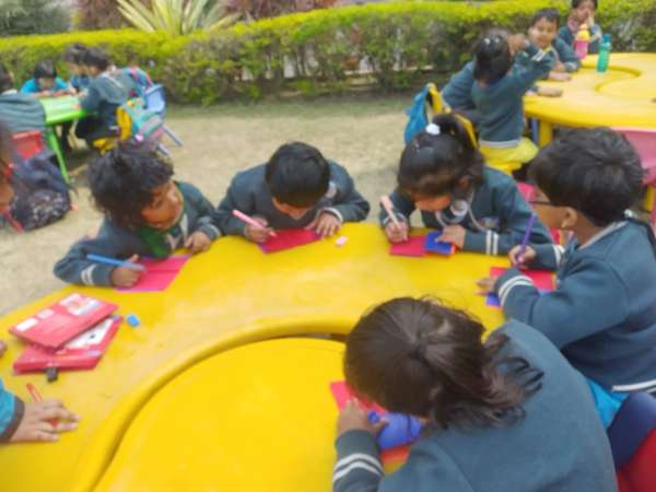 Outdoor Classroom Week for Classes PG - KG