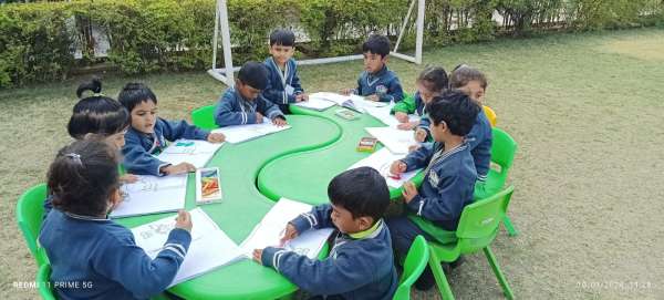 Outdoor Classroom Week for Classes PG - KG