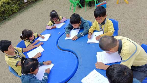 Outdoor Classroom Week for Classes PG - KG