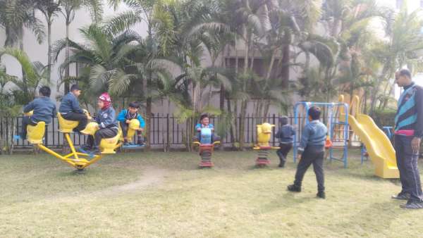 Outdoor Classroom Week for Classes PG - KG