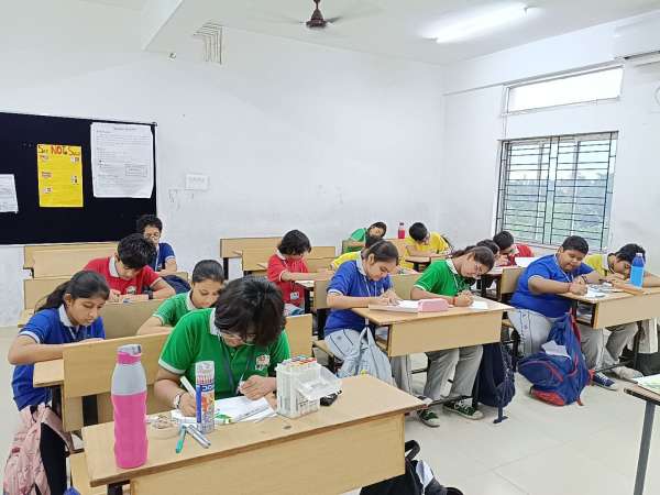 Interhouse Art Competition Classes 6 – 8 (2025)