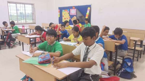 Interhouse Art Competition Classes 6 – 8 (2025)