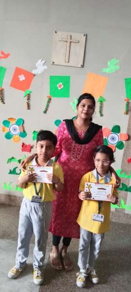 Certificate Distribution – Inter House Art Competition (Classes I & IV) (2025)